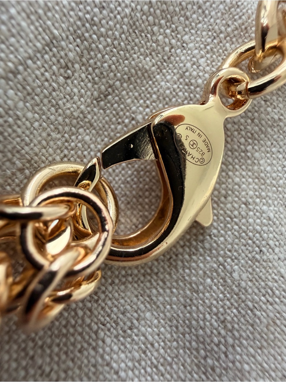 ✨CHANEL Gold Heart Charm Chain Belt with Crystal Accents💛 - Picture 7 of 13